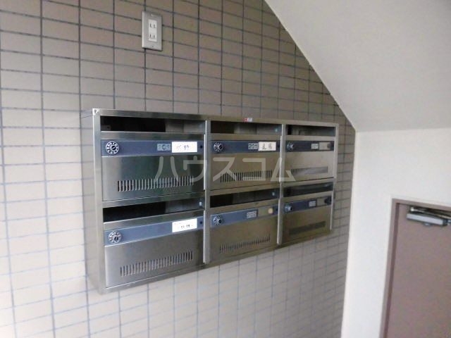 16/25 エントランス