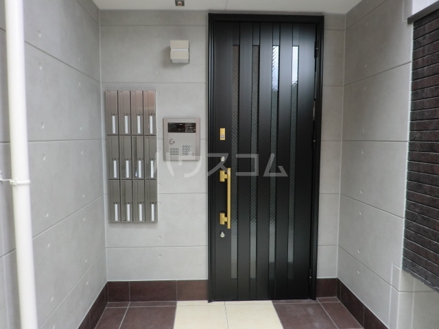 22/29 エントランス