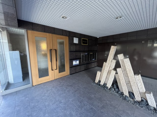 20/29 エントランス