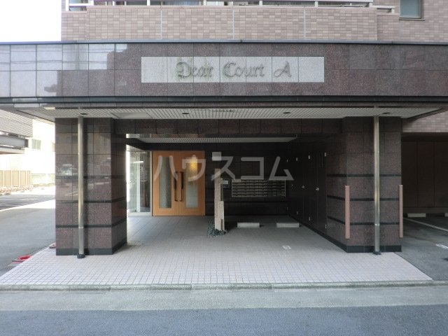 21/30 エントランス