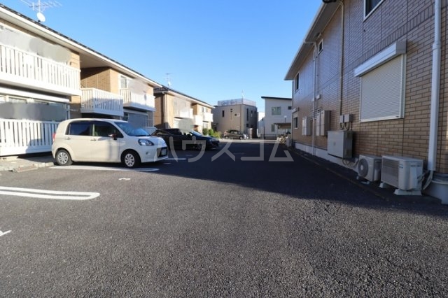 18/19 駐車場