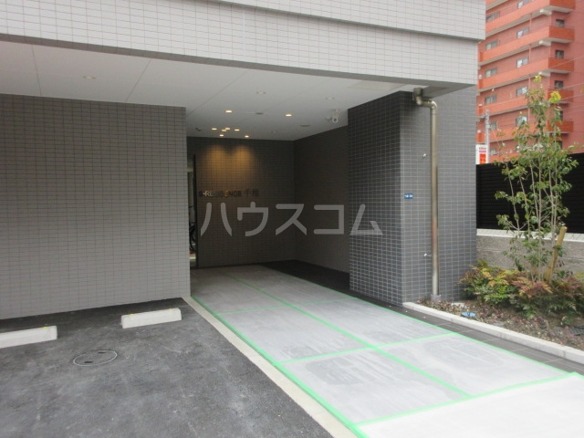 22/25 エントランス