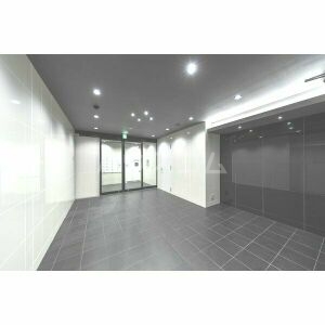 16/19 エントランス