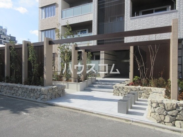 17/25 エントランス