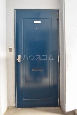 16/30 玄関
