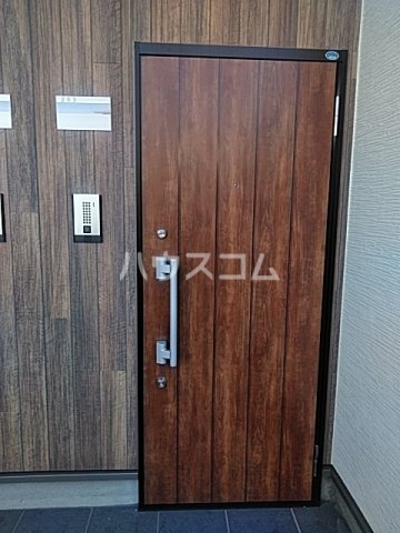 25/30 エントランス