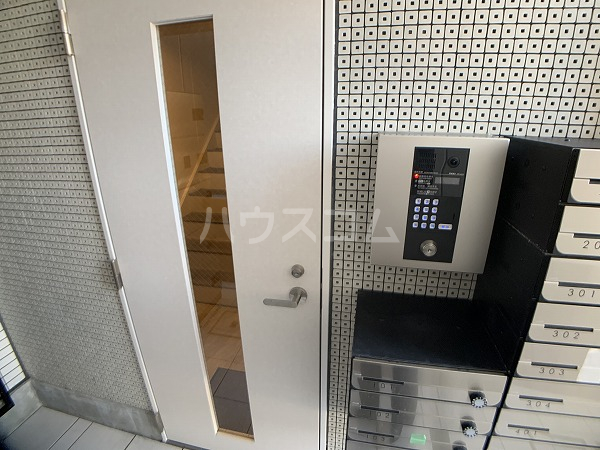 22/29 エントランス