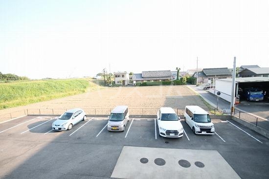 18/19 駐車場
