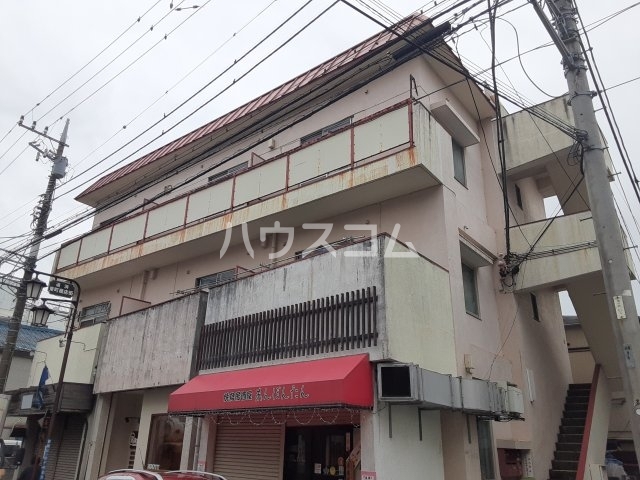 18/23 エントランス