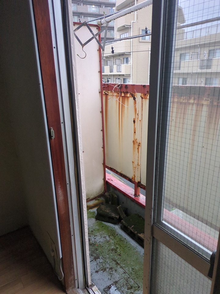 13/23 バルコニー