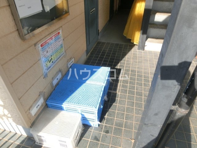 26/30 エントランス