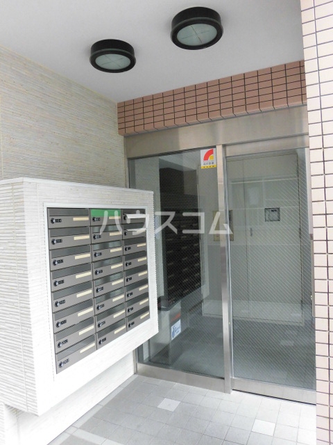 19/29 エントランス