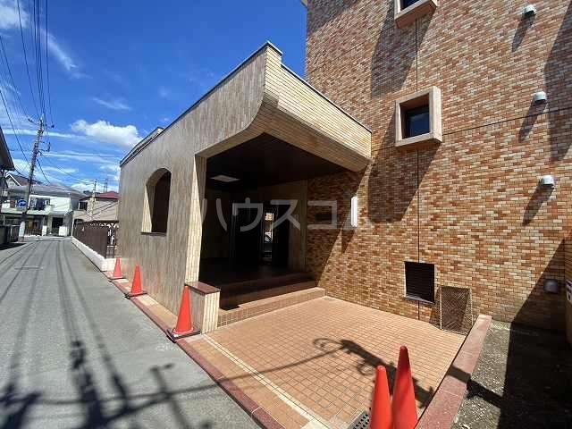 17/17 エントランス