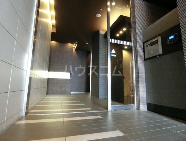 19/29 エントランス