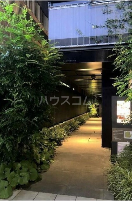 28/30 エントランス