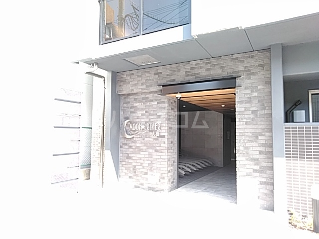 24/30 エントランス