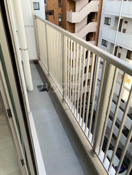 19/30 バルコニー