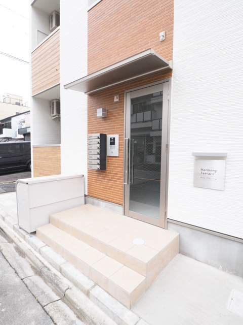 22/30 エントランス