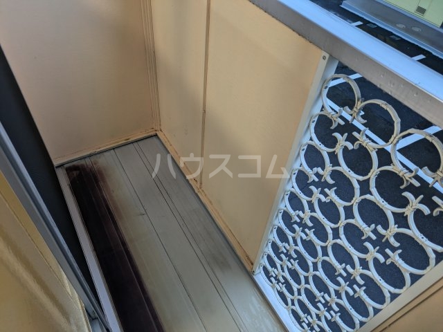 23/28 バルコニー