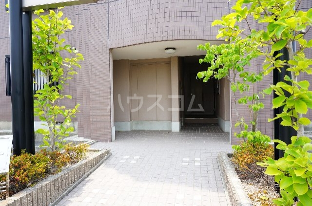 14/23 エントランス