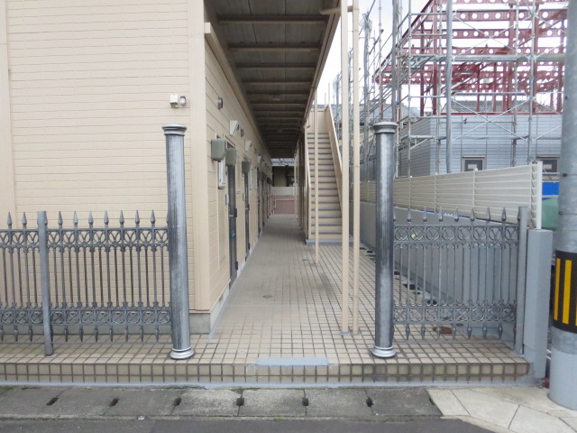 16/20 エントランス