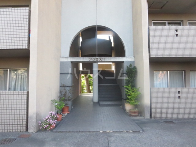 20/24 エントランス