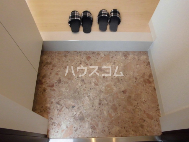 22/29 エントランス