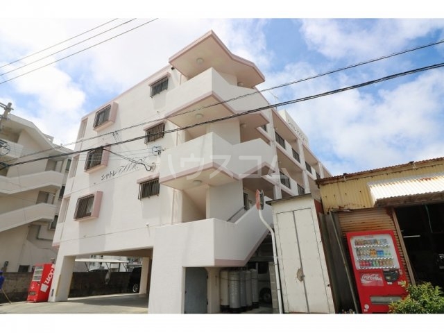 20/23 エントランス