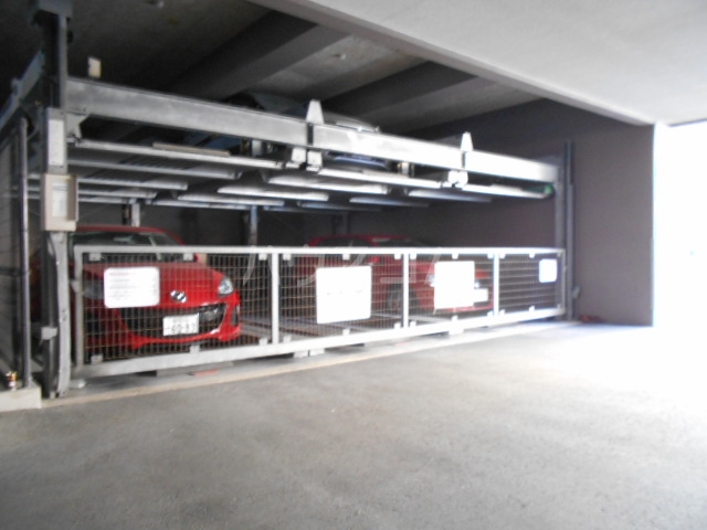 18/24 駐車場