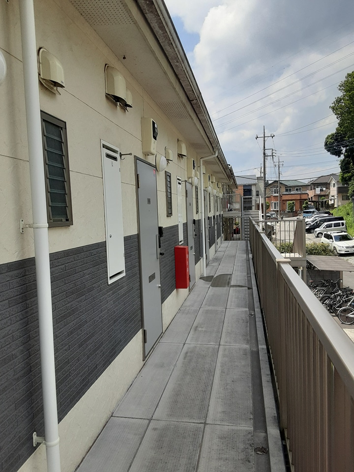 22/26 エントランス