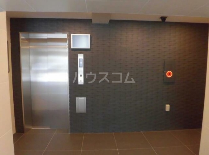 14/23 エントランス