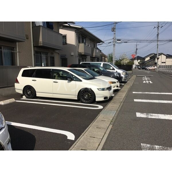 15/22 駐車場