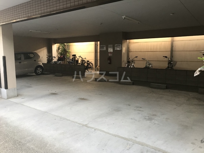 26/30 駐車場