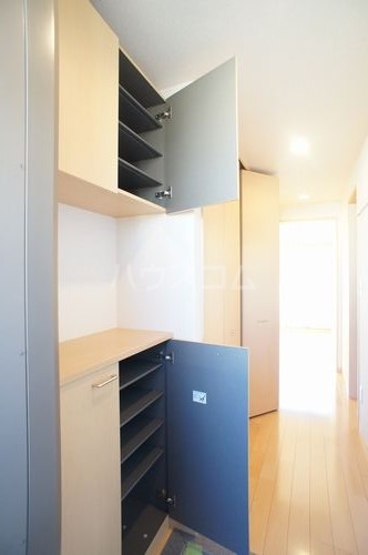 15/23 エントランス