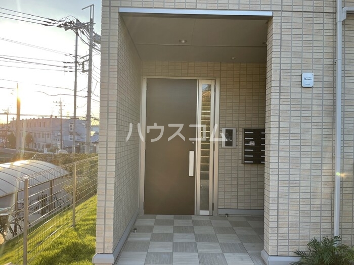 13/22 エントランス