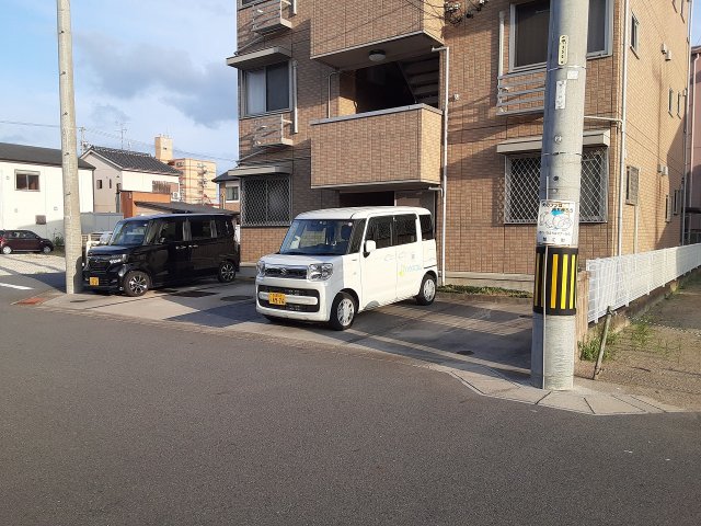 22/30 駐車場