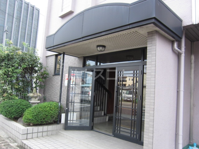 20/28 エントランス