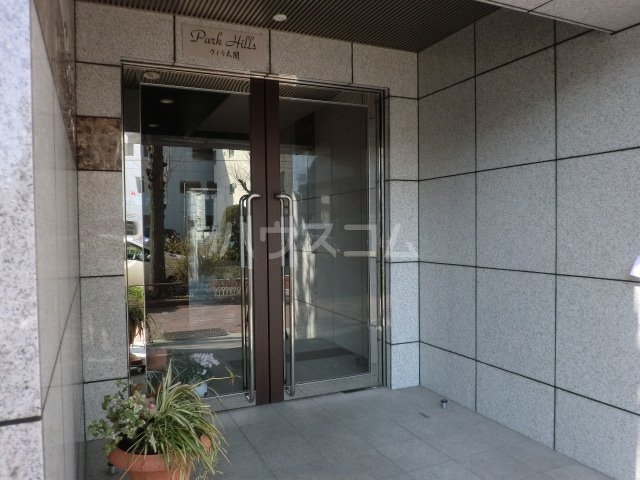 20/26 エントランス