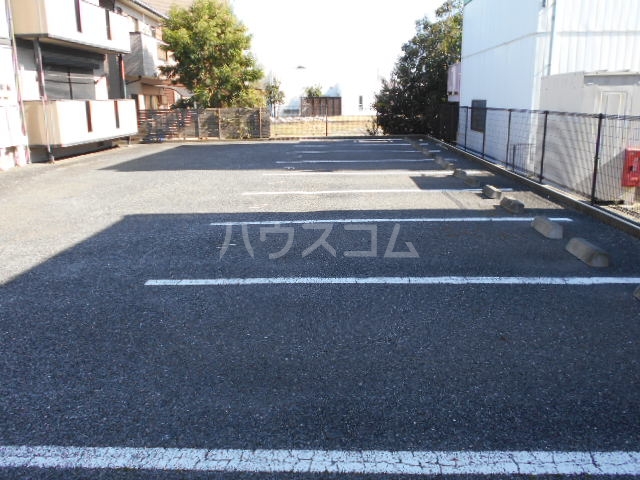 2/4 駐車場