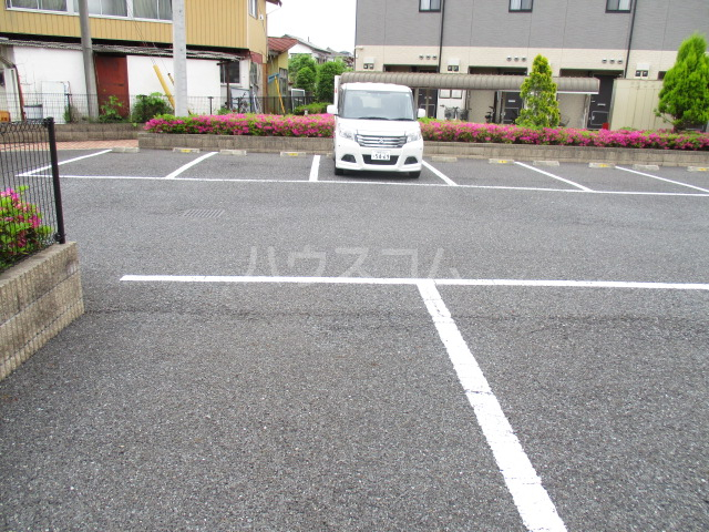 18/26 駐車場