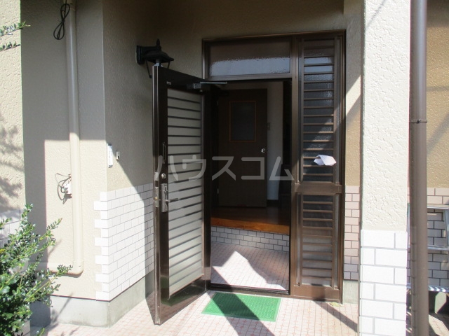 2/3 エントランス