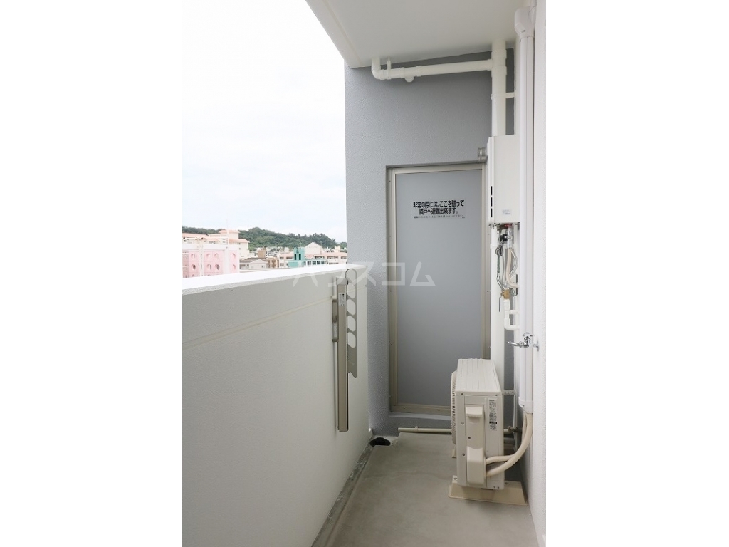 23/30 バルコニー