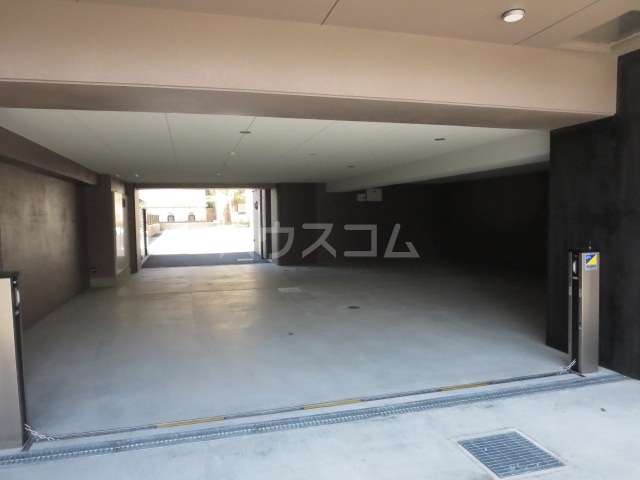 28/30 駐車場