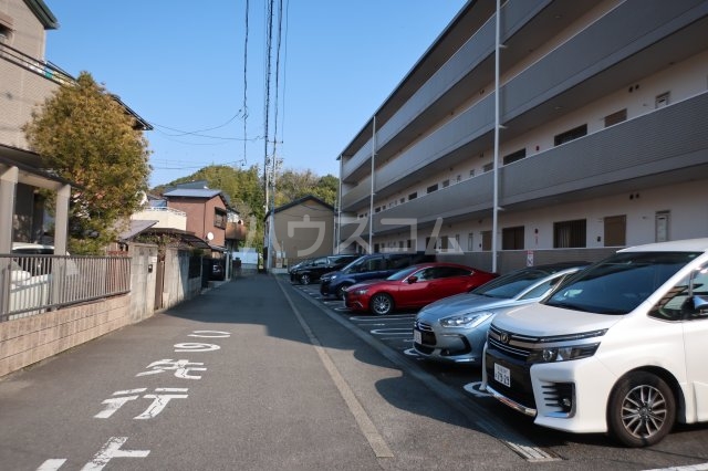 26/30 駐車場