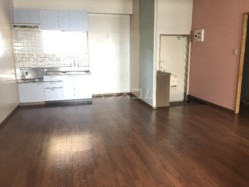 15/19 エントランス