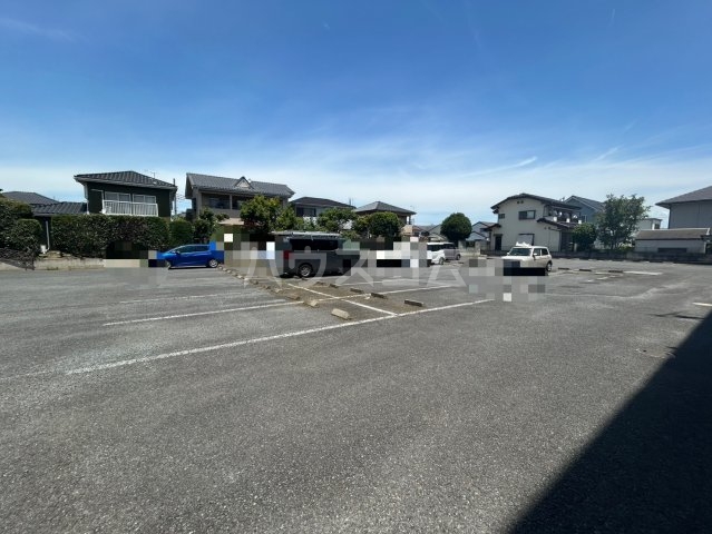 21/22 駐車場