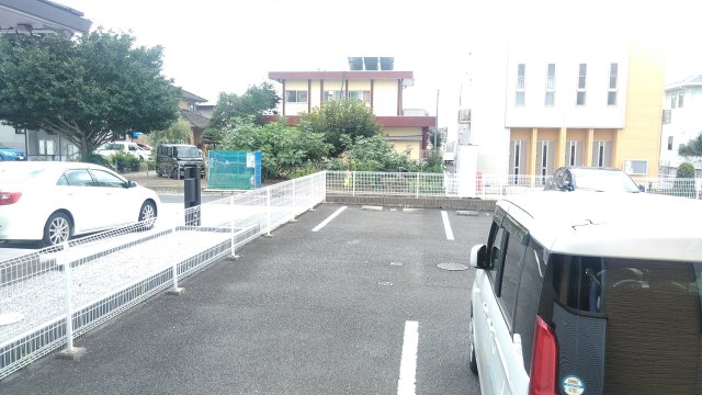 14/16 駐車場