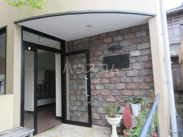 3/4 エントランス