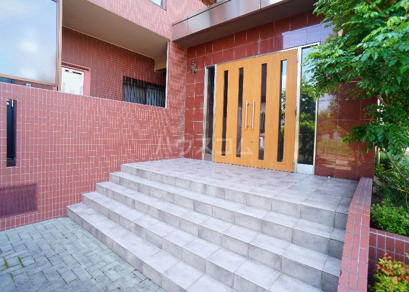 29/30 エントランス