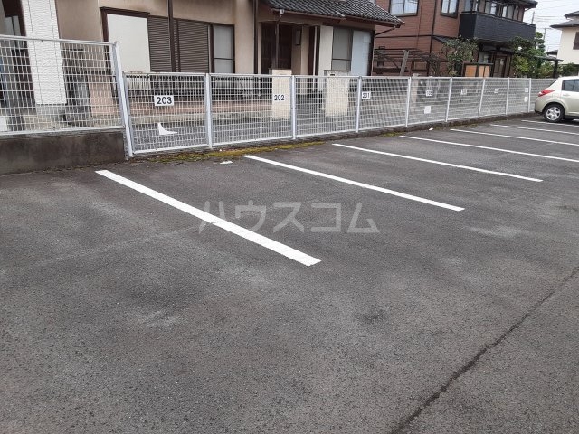 22/23 駐車場